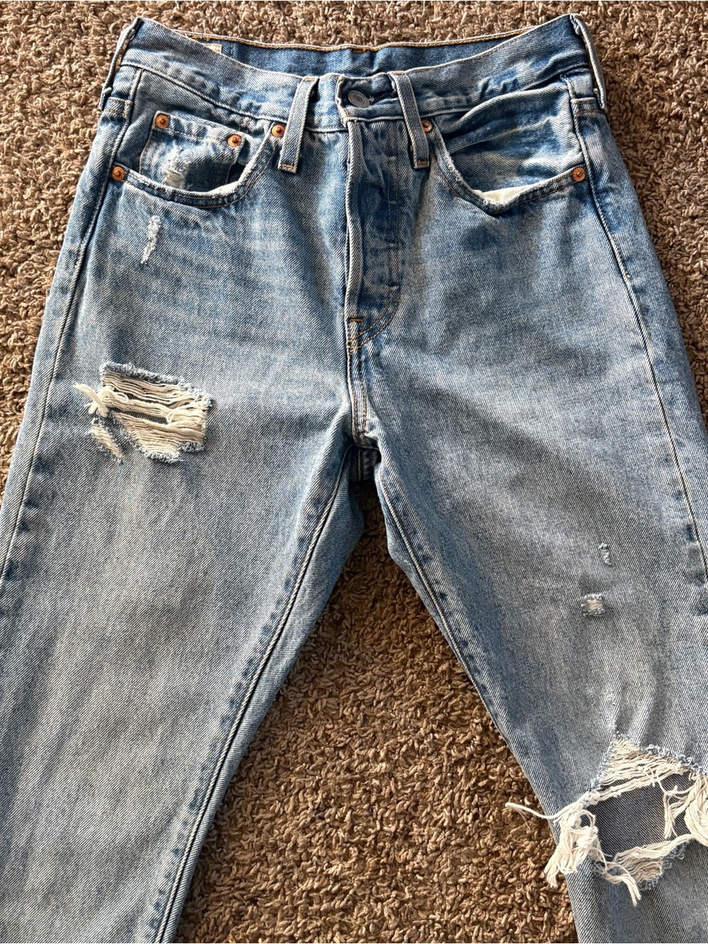 Levi's High Rise Distressed Light Blue Women's Jeans